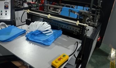 Manipulez la machine de fabrication de sac plat/machine non tissée ultrasonique de sac